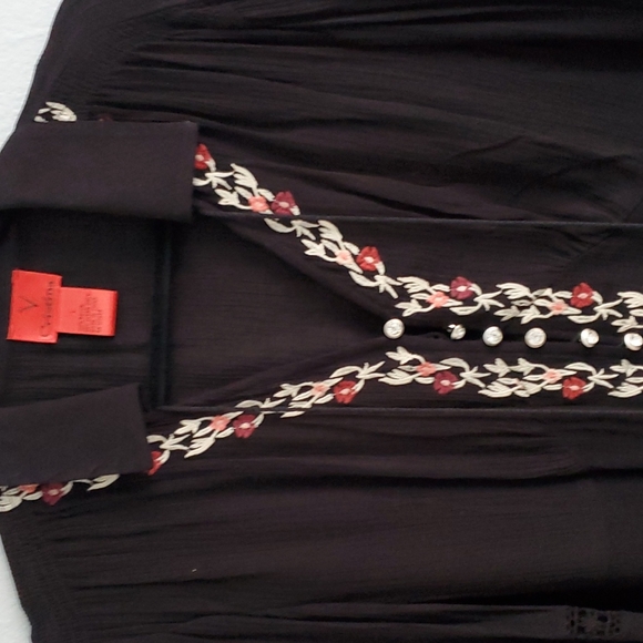 Thin muslin type dress with embroidery - Picture 2 of 4